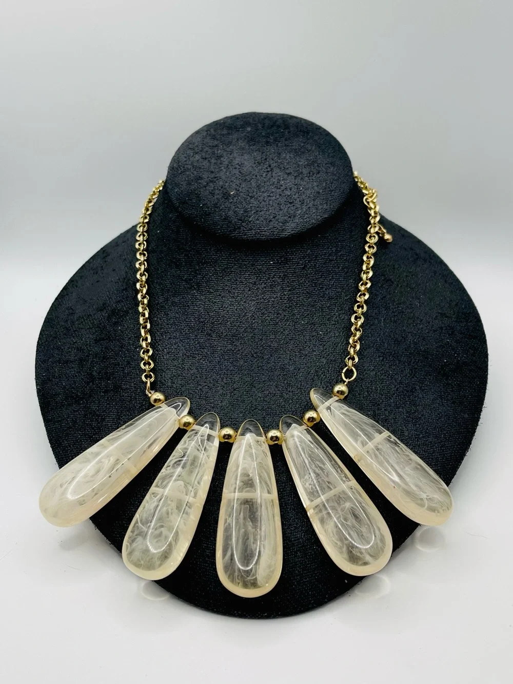 Vintage Lucite Teardrop Statement Bib Necklace Gold Tone Chain Estate Piece
